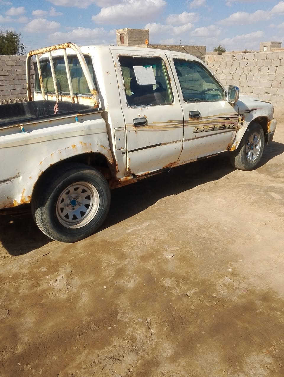 دير للبيع وراق 
مكفوله كير وأكسن 
والمكينه بيه خيط بخار
السعر10وراق وبيه مجال 
 ***********
