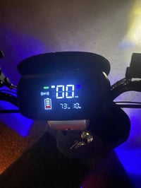 ماطور ٣١٨ • بطاريات ٦ • ٤ نمر