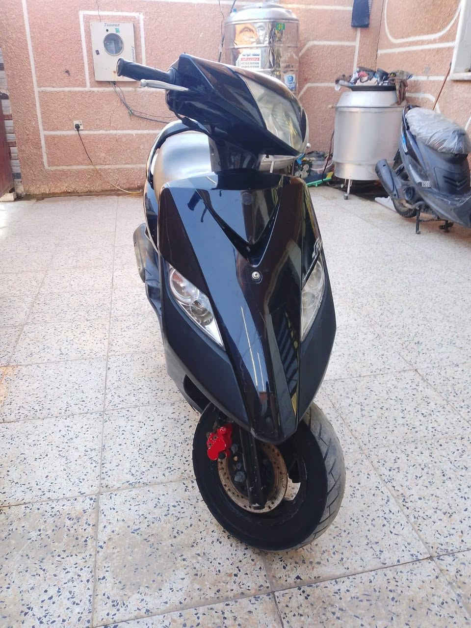 سلام عليكم دراجه البيع ثعلب دراجه نضيفه خير من الله سعر ستميه  وخمسين وبيها مجال الطيب بكان بغداد سيطره الشعب رقم الهاتف  ***********
