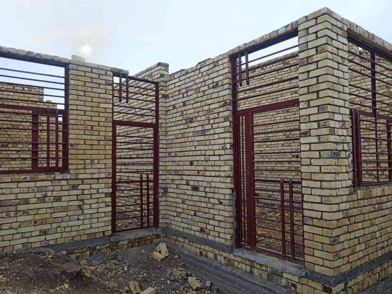 هيكل للبيع زراعي المساحه 220مترالموقع الجمعيه باقي التفاصيل هاتف ***********
