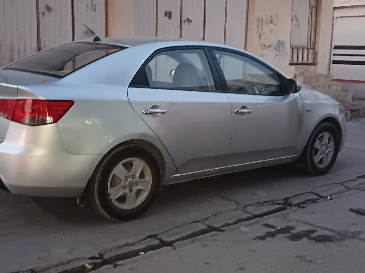 کیە مودیل2010 بۆ فروشتن
جوار پارجەی بۆیاخە مەکینەۆەگیری بی عەیبە
تبرید لەسەر سوج ڕەقم سەنەوی تازەیە ساڵیکی ماو

سعری67

***********
