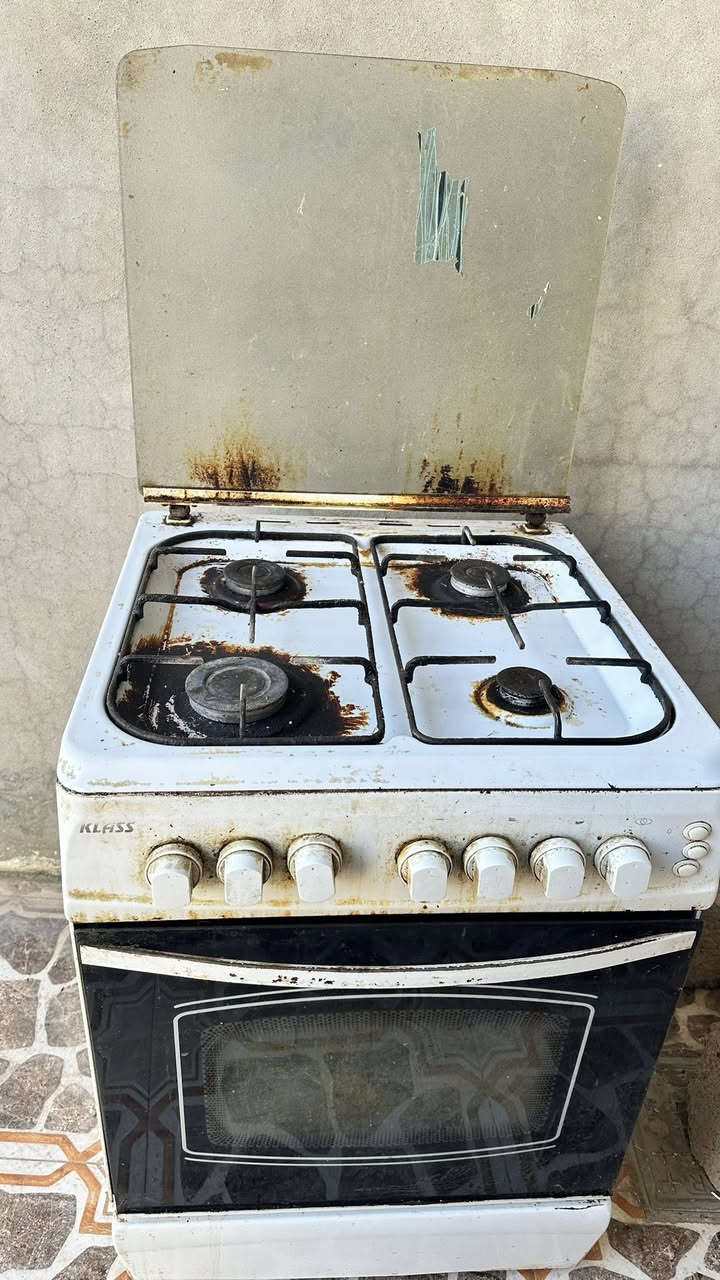 طباخ ٤ عيون شغالات والفرن فول
اوفن شغال كلشي مابيه 
ومايكرويف شغال بس ماعون مابيه 
كلهن شلع ب٧٥


**إذا كنت صاحب هذا الإعلان وتريد حذفه لأي سبب، رجاءا أرسل رسالة إلى الدعم الفني**