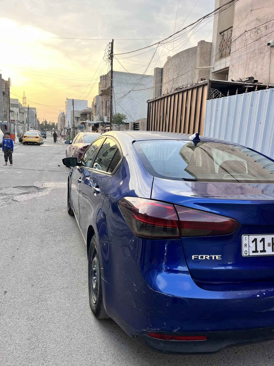 سلام عليكم اخوتي
كيا فورتي موديل ٢٠١٨ 
ماشية ١٢٧ الف سيارة كير ومكينة وتبريد خير من الله ضررها صندوق وجاملغ السيارة ممبدل بيها اي شي ومكفولة من صبغ وتبديل ماعدا ضربتها من امريكا مصلح ومصبوغ 
السيارة جاهزة وخير من الله 
عارضها 107 مستعجل على بيعتها
مكانها السيدية 
***********
