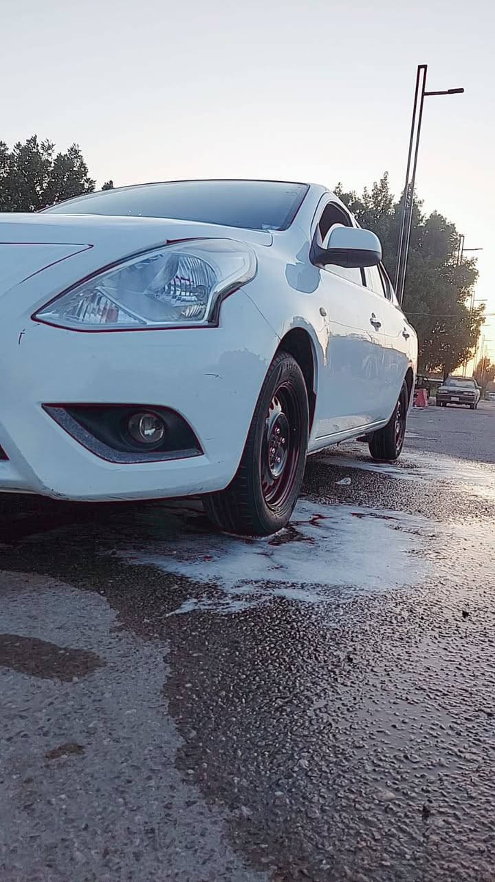 السلام عليكم سني موديل هندي موديل 22 ماشيه 150مبدل بيهه الجامغ الكدام بدون دواخل وبيهه ضربه بلجاملغ الوره بلمكان المحدد مال رقمهه بغداد وراعيهه هنا بلبصره للبيع سعرهه 110 وبيهه مجال ***********
