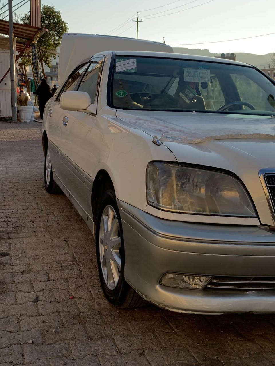 مه‌لیكه‌ له‌ناو پاكه‌ت ٢٠٠٢ ديفوري گةورة  پيش و دوا كريستا  ٣ دوگمة  ئاوينة كارةباو هيتةر دةشبل نةجاف   سارد و گةرم مةزبوت   تايةو ويلي نةجمة جةمةلغي لاي سوياق يةك توز ساردي هةية بي ناوگرتن  سيارةكة بي عةيبةو هيج كيشةي نية
***********
ئه‌دمین❤️❤️ السليمانية, العراق
