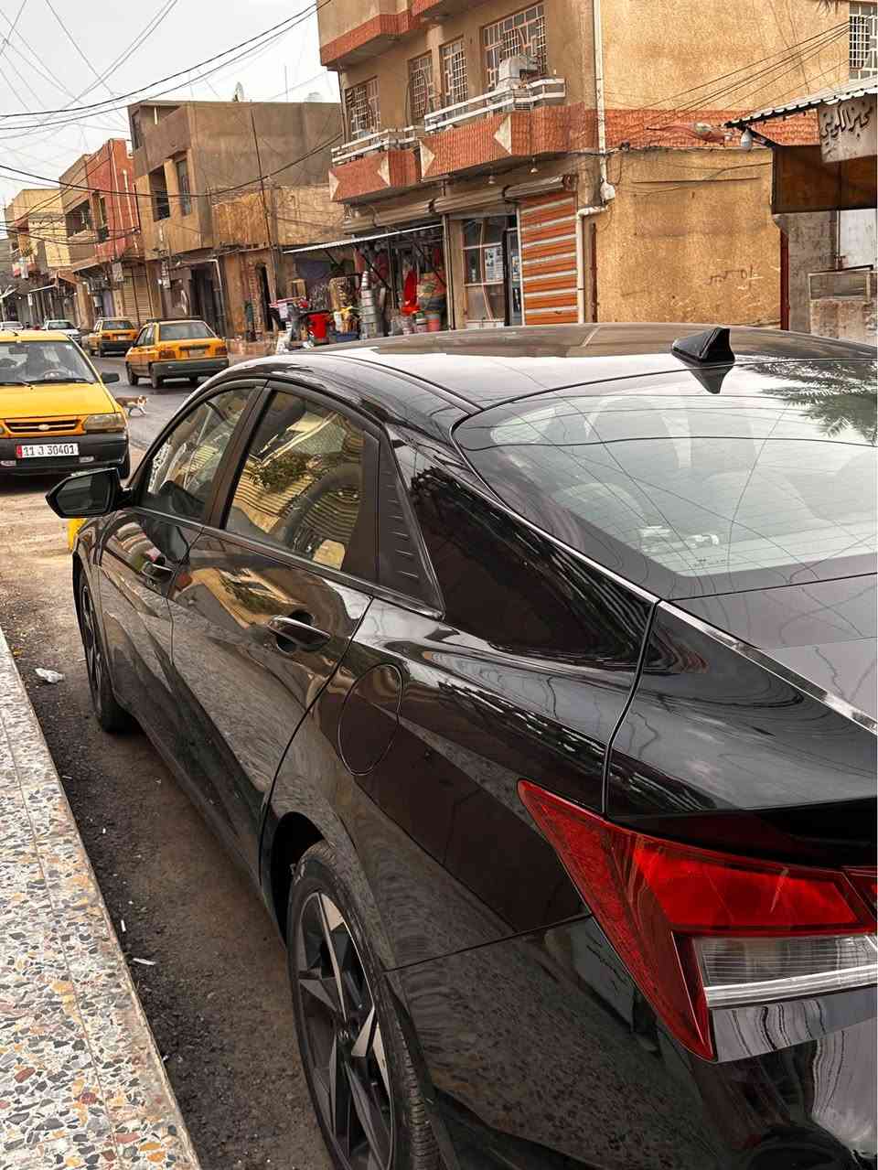 سلام عليكم
النترا 2023 
ماشي ١٤  الف 
فول موصفات عدا الفتحه 
يعني بصمه شاشه متصله حساسات 360 درجه مقاعد هيتر اوتو بارك كل الموصفات مال لمتد ما عدى الفتحه 
حادثه جاملغ فقط 
مكفوله من كلشي بعد 
ايرباك السياره كله سليم 
رقم / *********** بي وتساب بغداد, العراق
