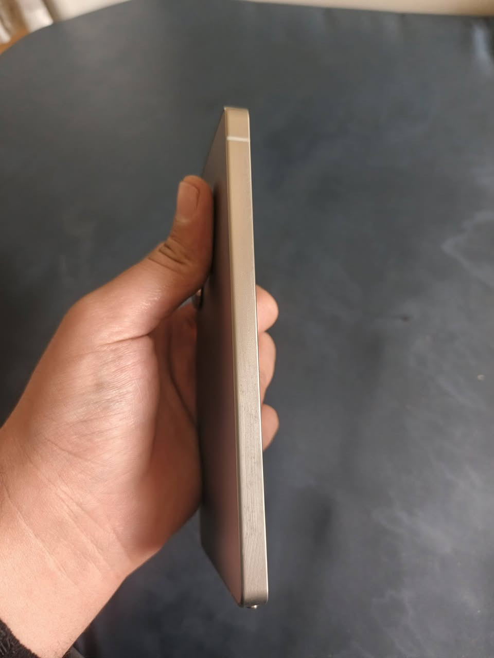 اس 25 التره
ذاكره 256 
رام 12
دبل سيم
نضافه 100/100
سعر   مليون 280 وبي مجال
معه كارتون وكيبل 
معه شاحن سامسونج عين الفهد اصليه
*********** بي وتساب
*********** بي وتساب
