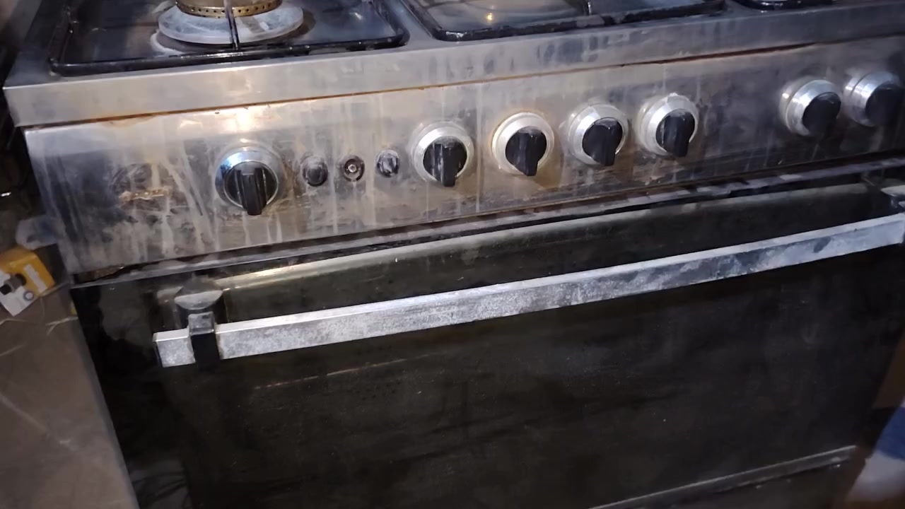 طباخ فريش مصري الأصلي ضمان بيه شغال كامل العين والفران سعره ١٨٠ وبيه مجال بعد الي يريده يدلل وبيه ضمان هم


**إذا كنت صاحب هذا الإعلان وتريد حذفه لأي سبب، رجاءا أرسل رسالة إلى الدعم الفني**