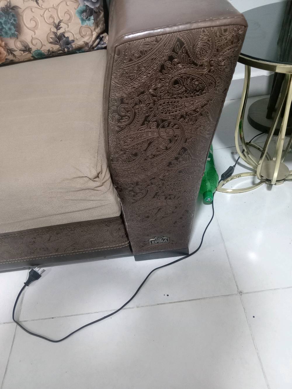 تخم قنفات تركي اصلي ماركه ابيكا هيكل حديد مغلون اصلي يمكن تفصيخ وش ه حسب الطلب سرير مع مخازن حسب الصور أعلاه سعر ٧٥٠ الف مع النقل داخل بغداد اي استفسار اتصل ***********