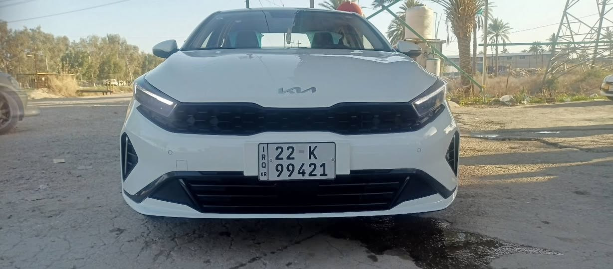 سلام عليكم الاستفسار ***********السعر 140  للبيع k3 كيا 3 موديل 2024 مكفوله كفاله عامه شرط لاشخط ولا رصعه ولابارد مكفوله من كلشي سونار بلمنشور ماشيه 20الف زيرو على وضع الشركه فيديو مال سياره بلمنشور
على أيدي شتريته محرك 1500دبل نوزل فول للخير 
بصمه فتحه شاشه كامره تحكم جهتين أشار بلمرايه رادارات كشن كهرباء شاشه اعطال تبريد ثلج رقم اربيل نكليزي هزه وسنويه جدد وكاله بسمي تريد تحويل أو وكاله حاضر 
السعر 140
