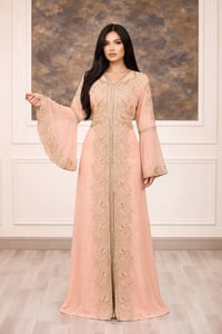 فستان نسائي  موديل تركي خامة شيفون شغل يدوي راقي جدا شرط الفحص   L. XL...