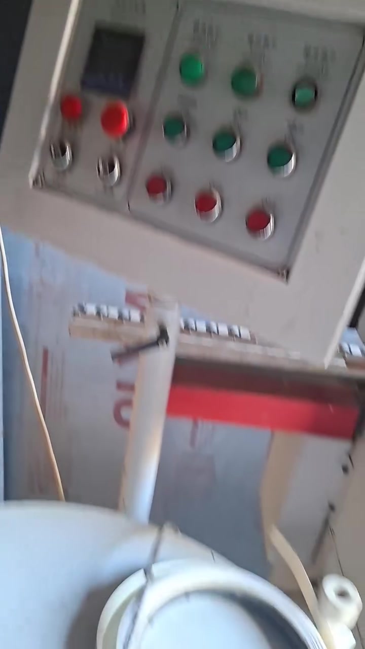 ماكنة لصق الشريط
ثلاث مراحل سنكل فيز 
نضيفة جدا 
المهندس اركان 
***********
***********
