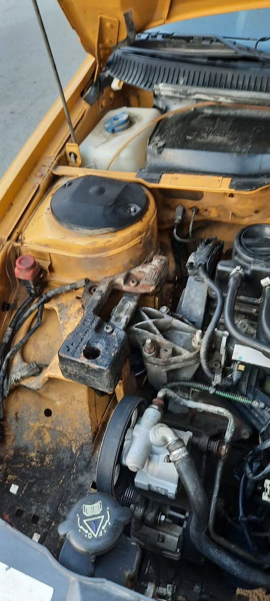 بيجو بارص موديل 2010 السعر 37 وبيها مجال مكلف بالنشر للاستفسار رقم صاحب السياره 
***********
