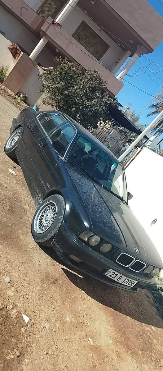 سلام عليكم حبايبي بي ام دبليو موديل 92 سيارة كلش حلو ونظيفه غرفة جديد بطاين بوب دشبول كشنات كله جديد كير مكينه اكسل صدر امامي خلفي كفاله عامه سيارة مصبوغة عام للجماليه فقط تخم تاير تبريد تتفئه كله شغاله رقم سليمانيه باسمي رقم صاحب سيارة *********** وسيارة كير عادي وخير من الله سرعه وقوة
