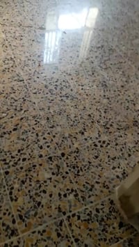 جلي موقعي جميع الارضيات اتصل 07815160370  مساحات كبيره المتر 3 ونص الف...