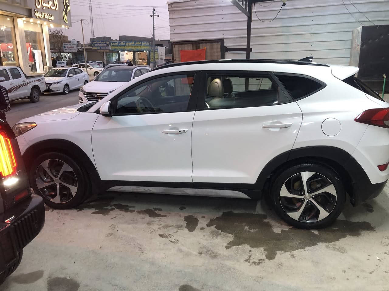 السلام عليكم توسان ٢٠١٨ امريكي فول محرك جي دي اي واحد ع واحد فول بيها قطعتين ع بارد بدون تبديل مكان السيارة الرمادي ***********
