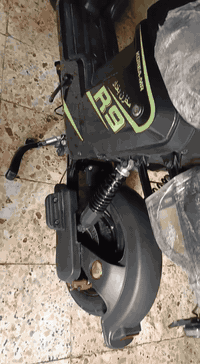 سلام عليكم دراجه R9 مديل 2025لون زيتوني بطاريات 25امبير 12v لايتات زنون اصفر ابيض وبعد بيه رماش وبيه اشاير يمنه يسره ورباعيه دراجه عداد حقيقي 60 
ملاحظه/دراجه اي خلل مابيه فقط بيه بطاريتين تعبانات💯
سعر 375 للتواصل رقم هاتف ***********
