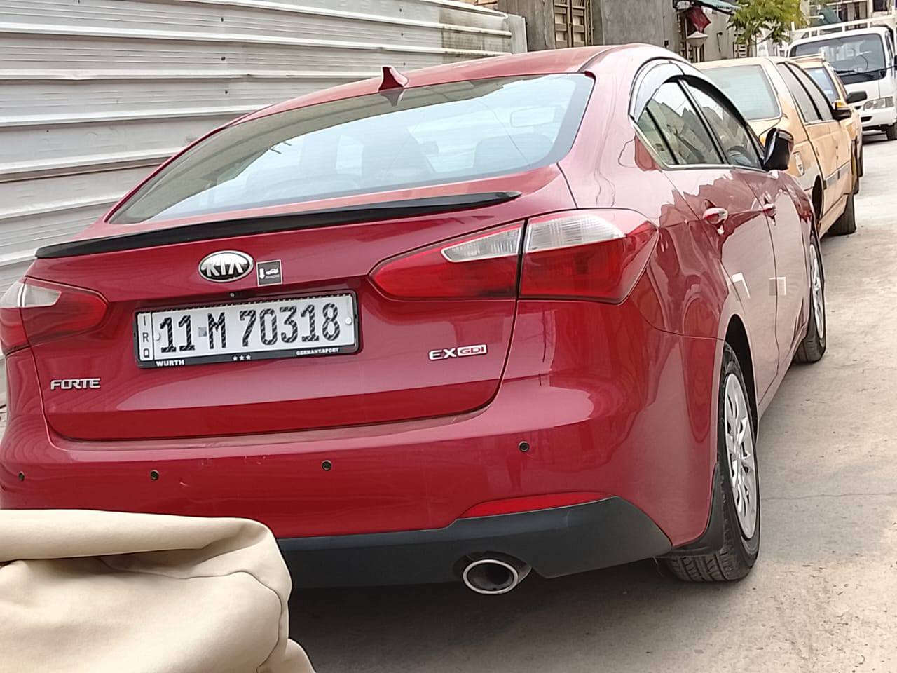 السلام عليكم كيه فورتي موديل 14
وارد امريكي ضربته باب خلفي ومبدل نفس لون لا صبغ ولا معجون ولا واصل للتكم فقط لباب وبل عراق جاملغ أمام فقط صبغ مكينه 2000 مري شفط تحكم ستيرن جهتين  
نضام ايكو قتصادي مثبت سرعه كروز بصمه كامره حساسات 
السعر 110وبيهه مجال مكاني بغداد البياع رقم الهاتف *********** او واتساب ***********
