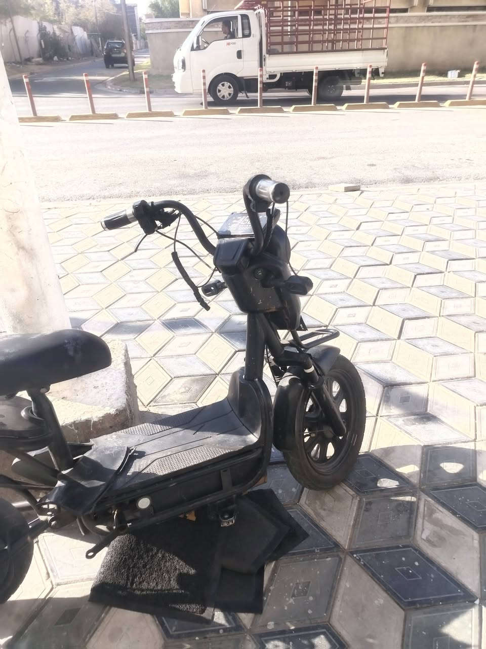 دراجه شحن بيهه نواقص قليله السعر 170 وبيهه مجال العنوان بغداد السيديه للاستفسار ***********
