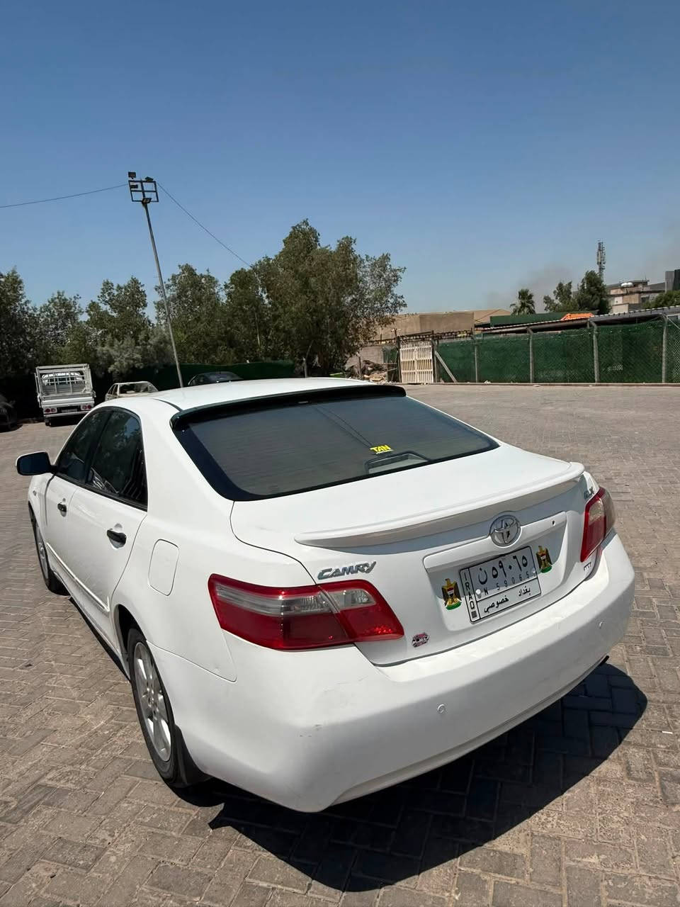 السلام عليكم
للبيع كامري 2009 GLE

فول مواصفات 

تحكمات ستيرن

مانع انزلاق 

فتحه سقف 

حساس امامي 

حساس خلفي 

شاشه كار بلاي

اشاير مري 

كراسي كهربائي

تبريده ثلج  

ماشيه142000km قابل للزياده 

السياره كفاله عامه من الصبغ بيه بارد بسيط للاستفسار 

***********
