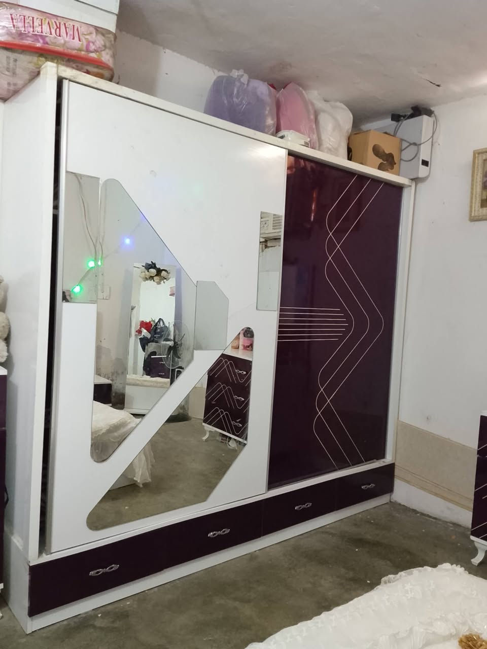 غرفة نوم تركية 5 قطع نضيفة جدا
السعر 450 الف وبيها مجال للشراي 
العنوان:ديالى/شهربان/الاحمر


**إذا كنت صاحب هذا الإعلان وتريد حذفه لأي سبب، رجاءا أرسل رسالة إلى الدعم الفني**