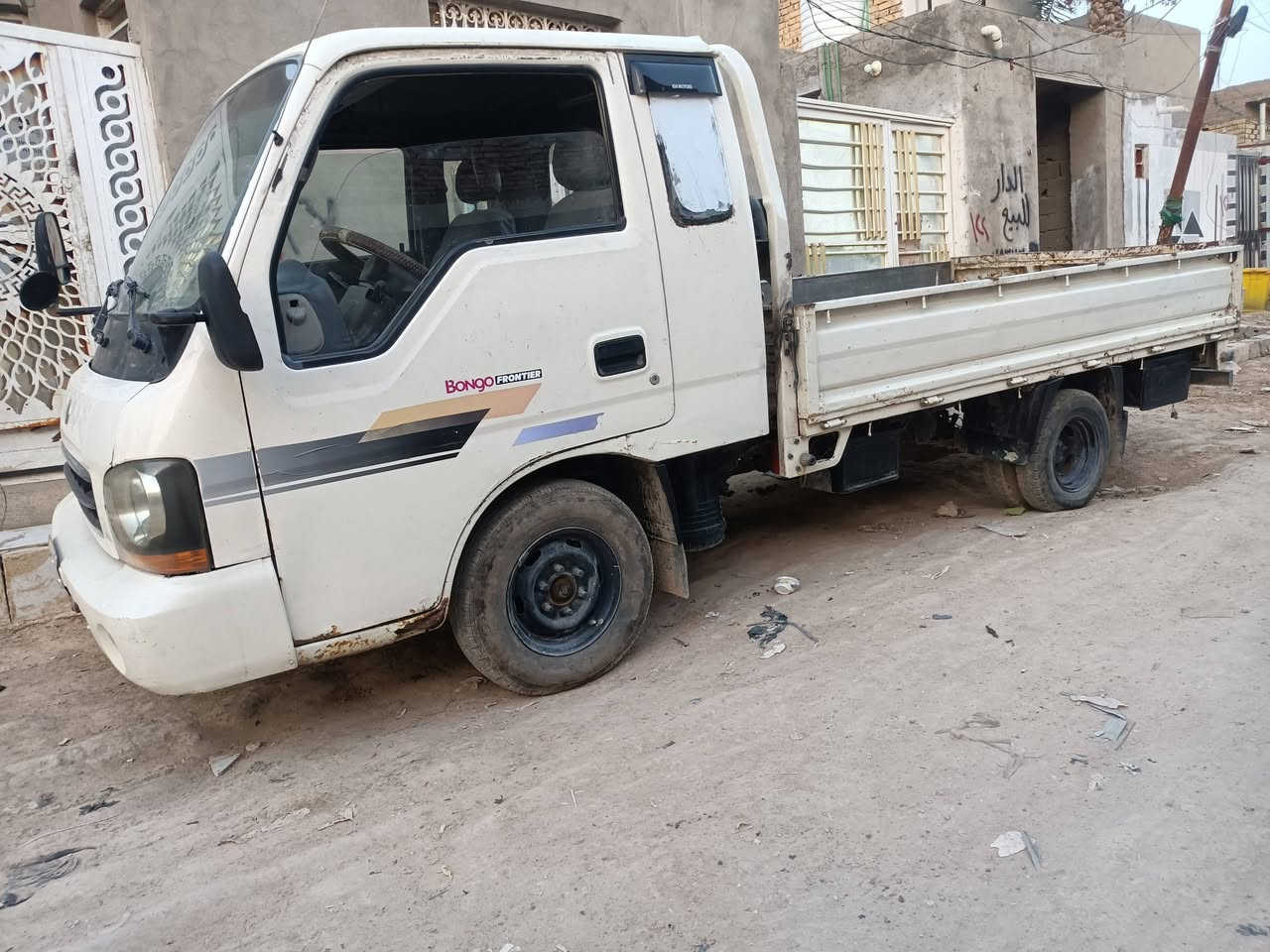 سلام عليكم كيه ام عيون للبيع 2002تحويل مباشر السعر 60وبيهة مجال بصيط كير ومكينة وشاصي ورقم شاصي كفاله سنوية جديدة مكاني نجف ***********
