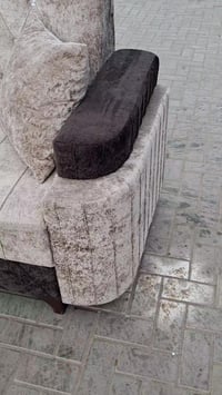 ديوان عشر مقاعد جديد للبيع شرط الفحص تسكام درجه أوله للاستفسار 0773594...