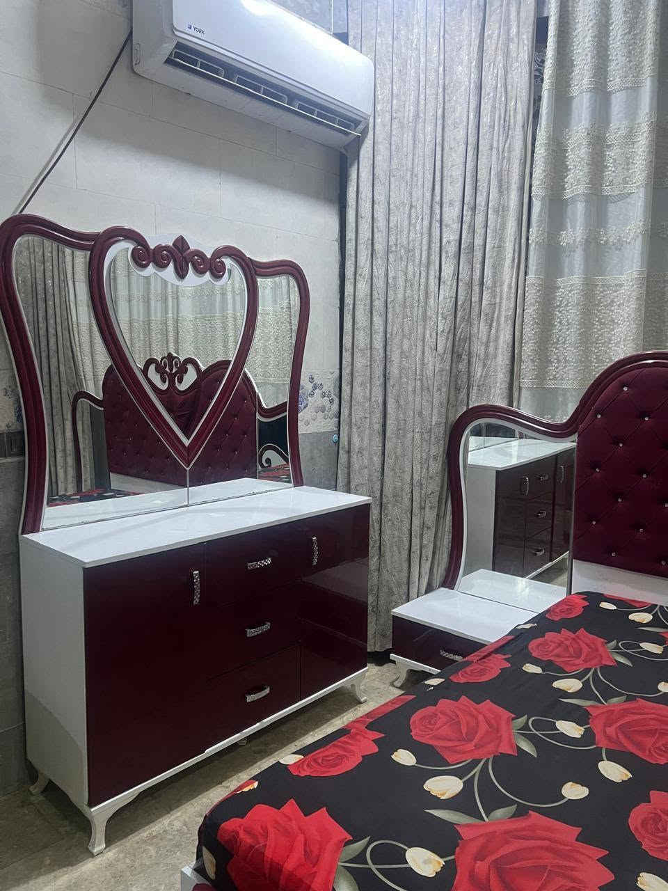 السلام عليكم غرفه ضخمه للبيع نظيفه السعر ٤٥٠
للاستفسار اتصل على الرقم *********** كربلاء, العراق
