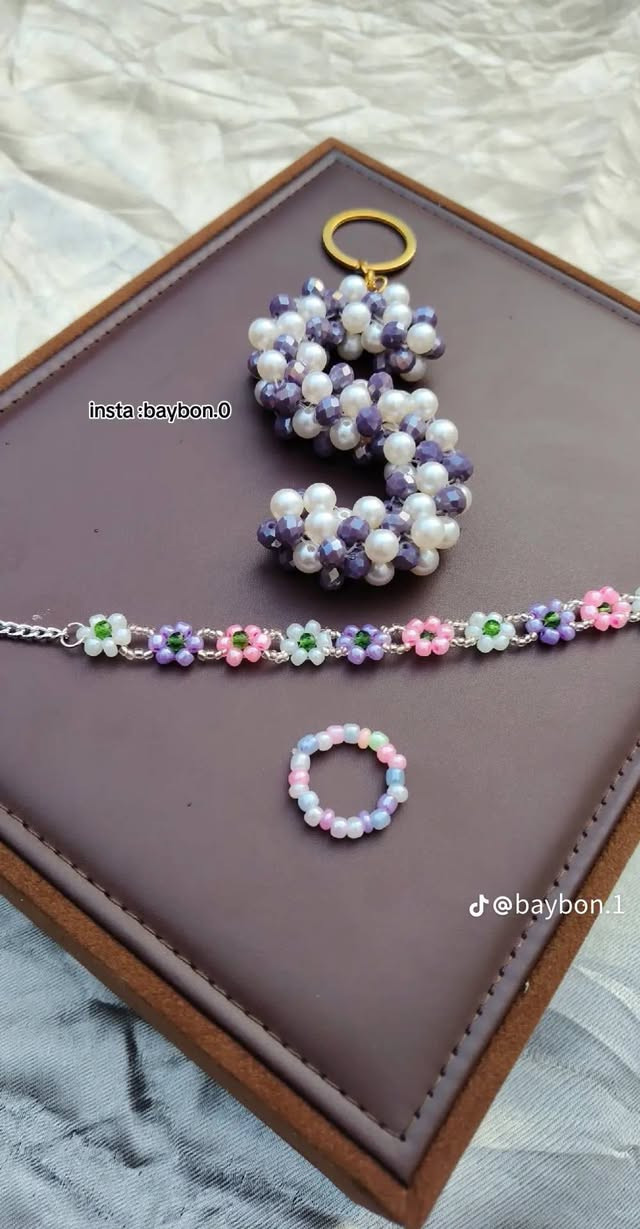 ⛔⛔  
هلو بنات عملتوا مسابقة بالبيج وشروط سهلة تنزلون صورة بالتعليقات والصورة الي تحصل اكثر لايكات تفوز 
وعدنا ٣ فائزات هاي الهدايا اكسسوارات هاند ميد 
المشاركة مفتوحة للجميع 🎀💜
موصيل / توصيل كافة محافظات ٣


**إذا كنت صاحب هذا الإعلان وتريد حذفه لأي سبب، رجاءا أرسل رسالة إلى الدعم الفني**