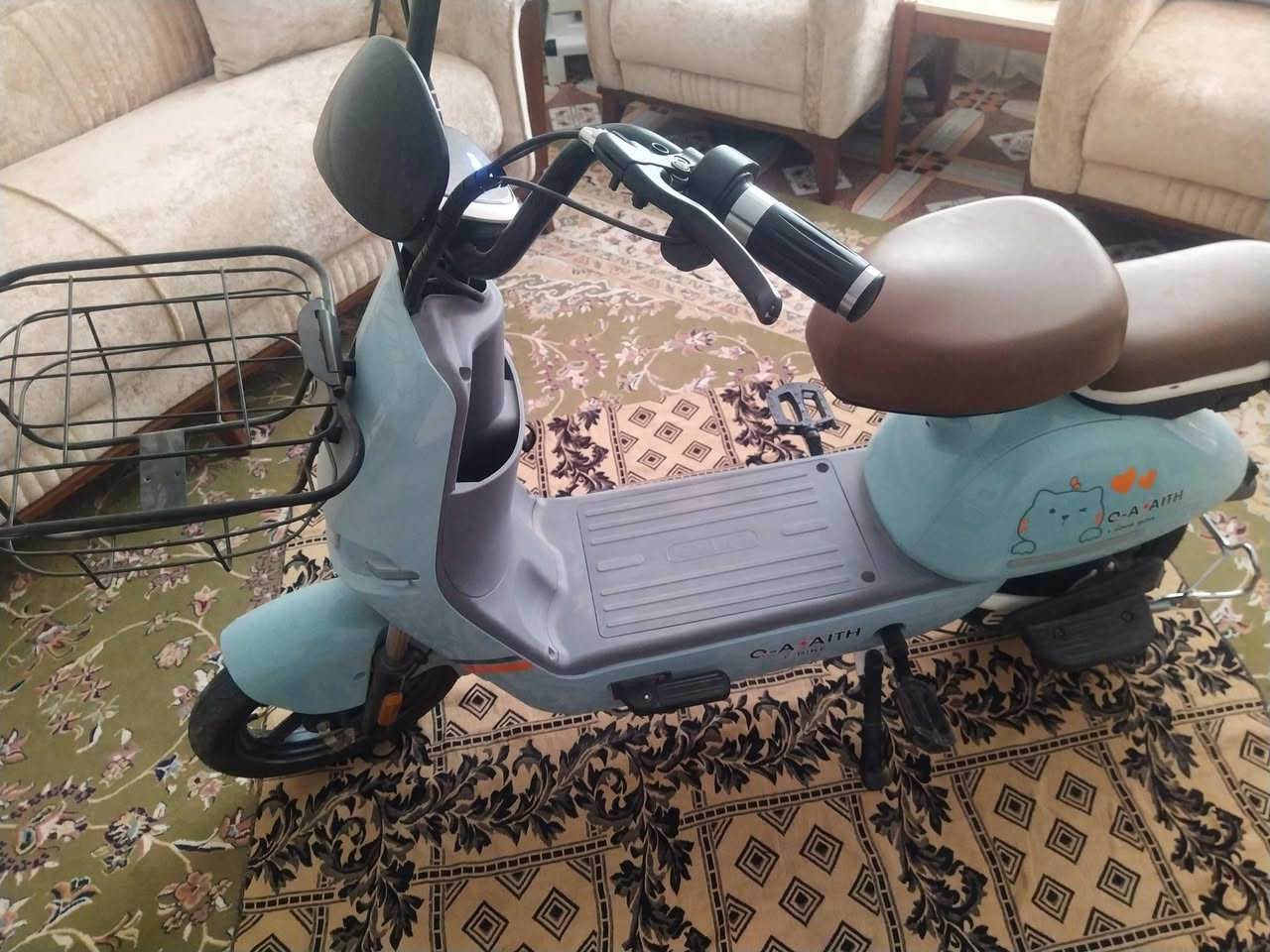 دراجة للبيع استخدام جدا قليل كل غراضها جدد تعال وتتاكد بنفسك
مواصفات 
بصمة 
كارت 
سويج 
نظام ضد السرقة 
4 سرعات 
اربع بطاريات ليثيوم 
راسلني خاص وتدلل


**إذا كنت صاحب هذا الإعلان وتريد حذفه لأي سبب، رجاءا أرسل رسالة إلى الدعم الفني**
