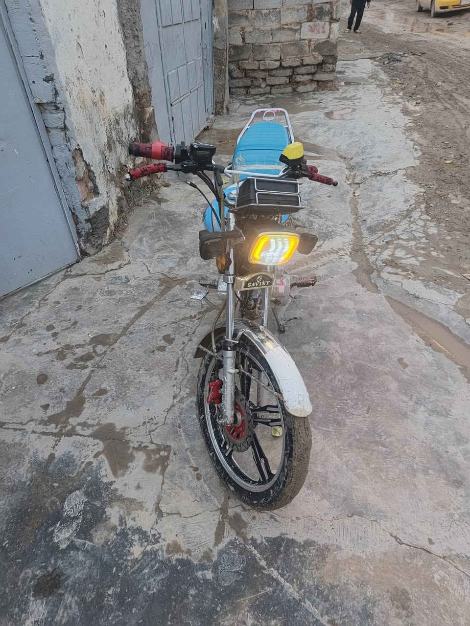 السلام عليكم /سيفان سولنك للبيع موديل 23  السعر 600وبي مجال شي قليل للشراي ***********
