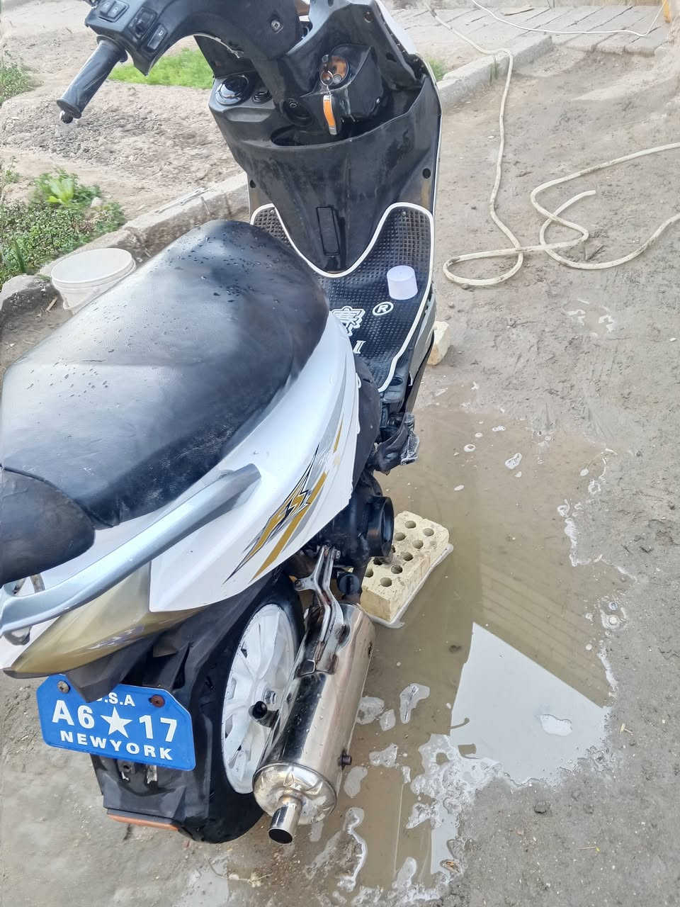 السلام عليكم درجة إلى بيع إف اس بي خيط بخار خفيف  الدراجه  ونضيفه مكينه ماكس عدله  ناعمه بوشه 49 نكره سلف هندر لايت زنون السعر 200مكاني كربلاء
التصال ***********
