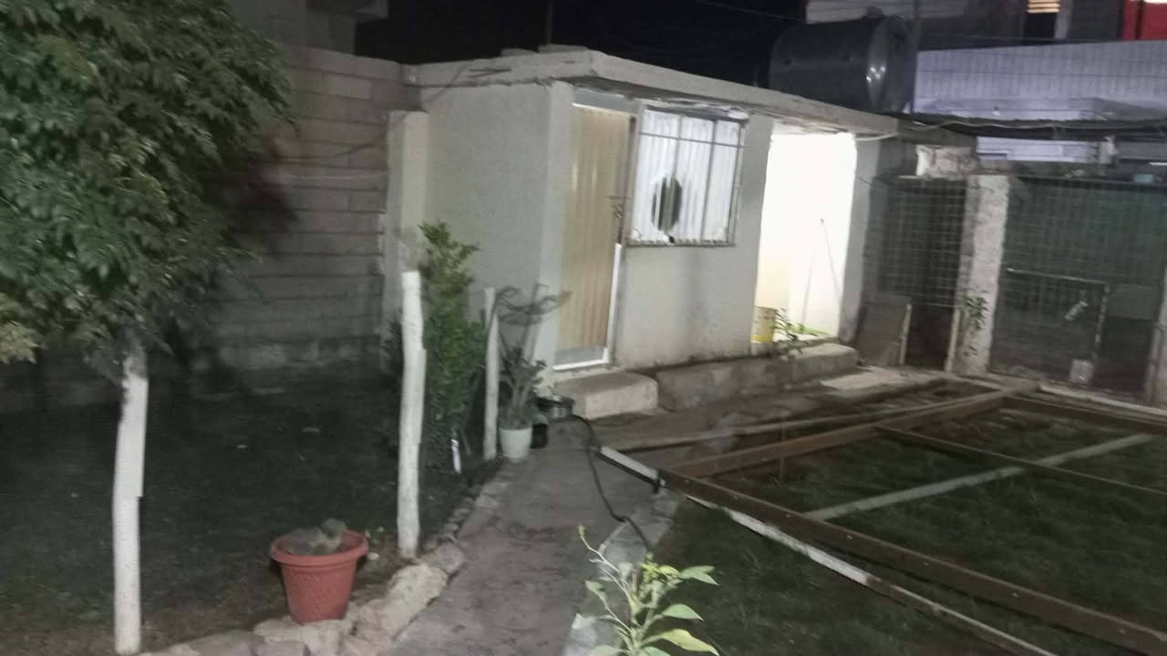 السلام عليكم ورحمة الله وبركاته يوجد قطعه ارض للبيع المساحه ٢٤٠ متر بل البستان الشيوخ مزرعه مي كهرب مسيجه السعر ٢٤ مليون وبيهه مجال شي قليل الستفسار الاتصال على الرقم *********** او مراسله خاص،
