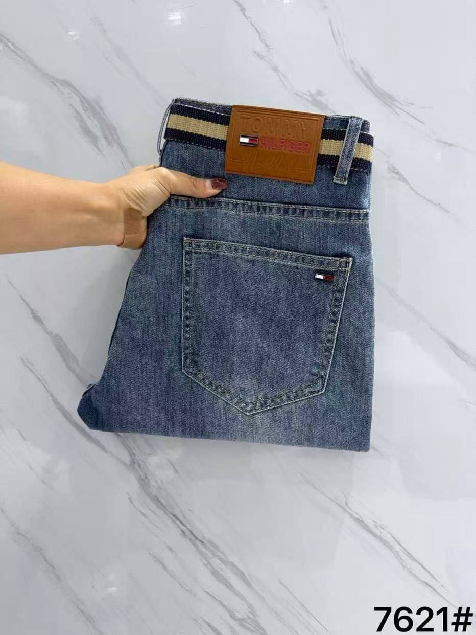 بنطلون كابوي خامة اصلية ماركات
القياس 29-38
السيري 7 قطع لون واحد ب93 الف


**إذا كنت صاحب هذا الإعلان وتريد حذفه لأي سبب، رجاءا أرسل رسالة إلى الدعم الفني**