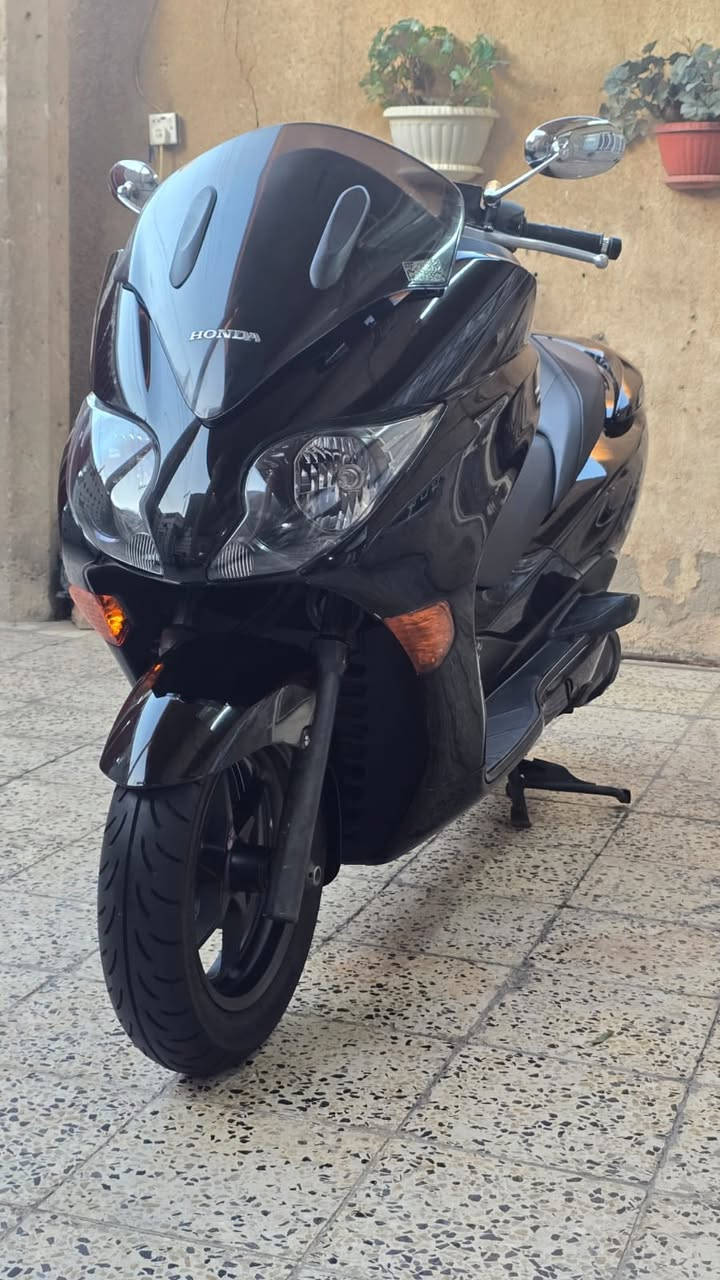 يا الله يالله 
فورزه صفر 10 دراجه رنبه وليسه شارع شرط الكفاله 
مكينه بيضه مري عكرب 
صالنصه كاتم رياضي 
7كير 4تحويلات 
الاستفسار ***********
مكاني البياع حي الشهداء توصيل موجود وتساب موجود
