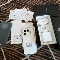 ريلمي gt 8 pro  ذاكرة 512 رام 16 نسخة عالمية استخدام اسبوع فقط شرط ملح...