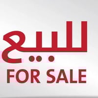 يوجد ماركت بالجانب الايمن بمساحة 230 متر مربع واجهة عشرة... مجهز كامل ...