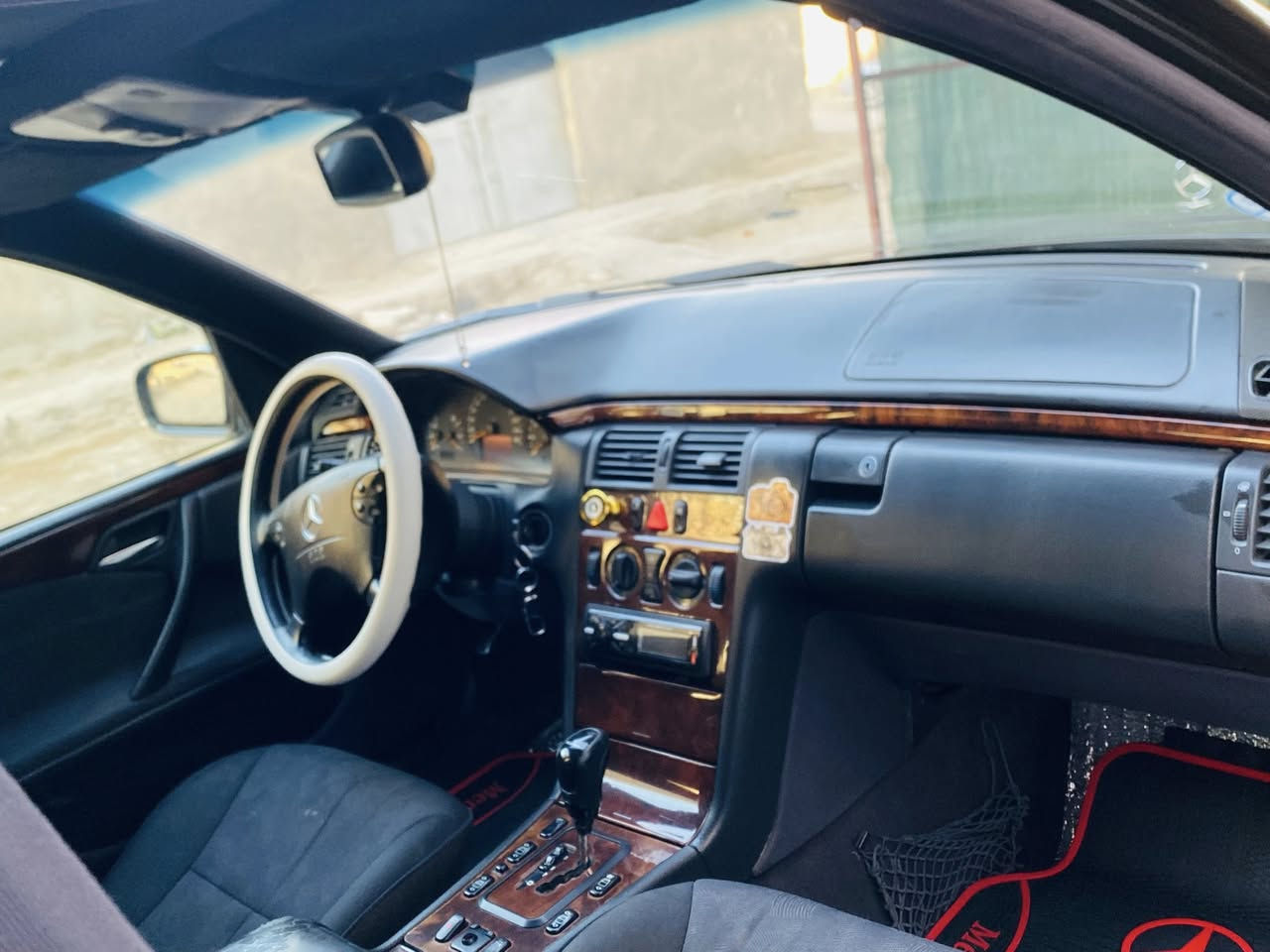 مارسدس ام عيون 2001 لبيع التفاصيل اكثر خاص 
***********
