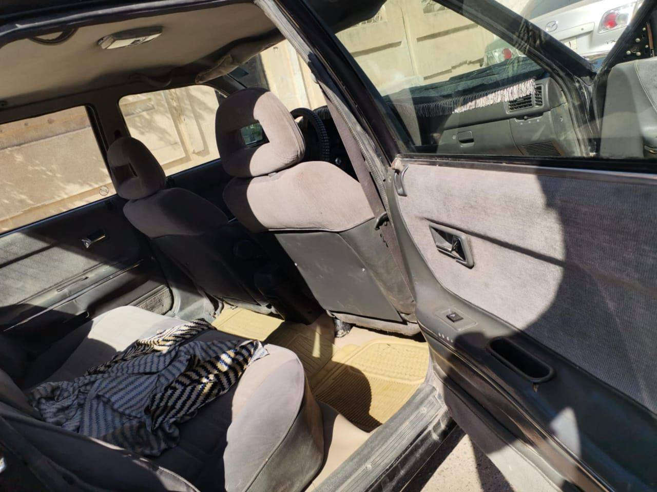 السلام عليكم 
مازدة 626
صندوق 
سنوية جديدة ورقم انكليزي 
كابون بأنزين بيها 
كير اوتماتيك جامات كهرب 
مكينة 12 بخ 
صبغ عام 
السعر 38 وبيها مجال بصيط 
العنوان موصل حي العربي 
***********
***********
