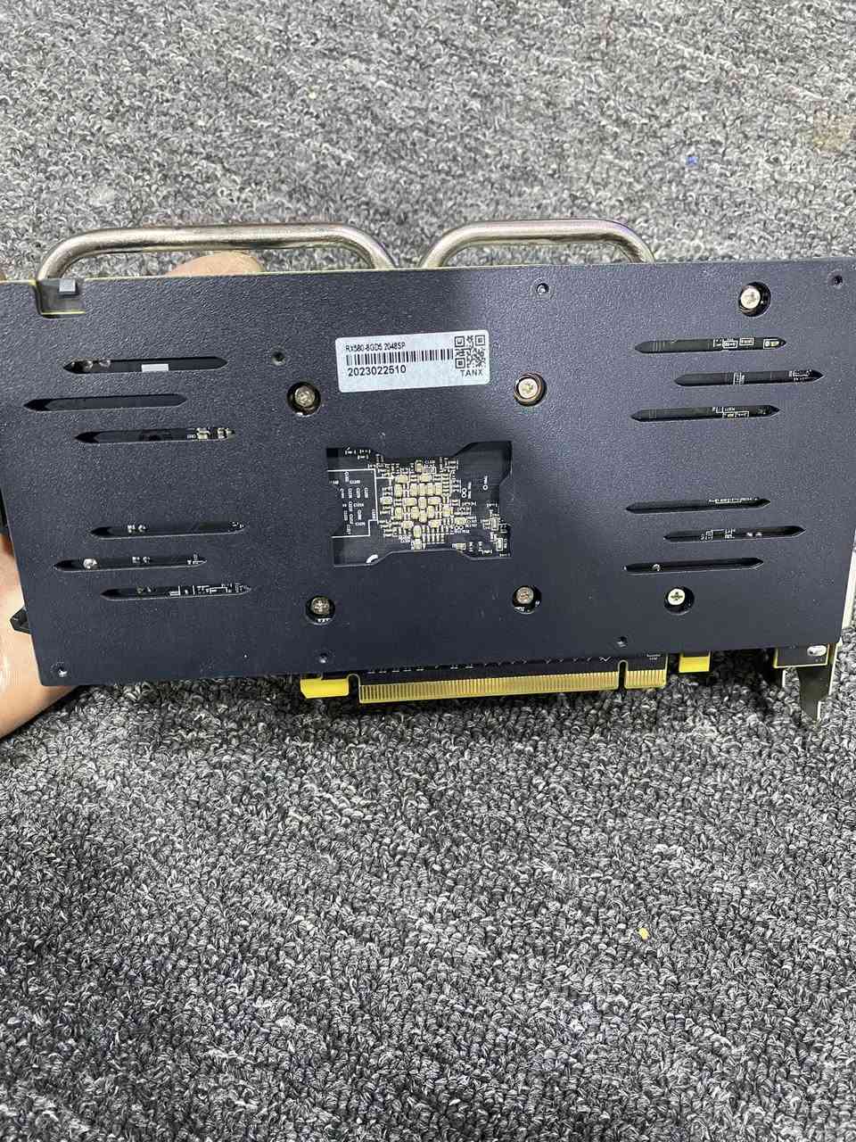 rx580
نضيف جدا عيبه بـسہ المروحه مكسوره 
تاخذه عل فحص إჂ̤ مشكله بي عله برنامج فور مارك ترجعه 

رايده ب50 
رقمي واتساب ***********
