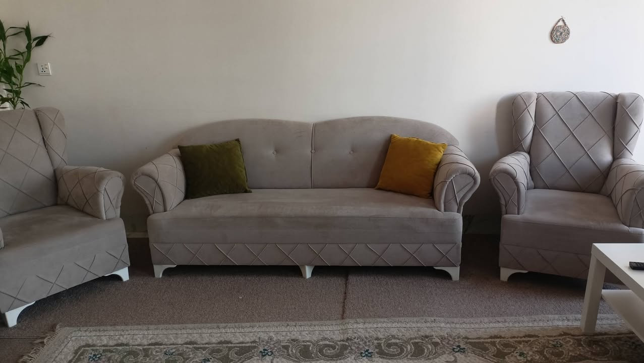 ئه م قه نه فه بوفروشتن زؤر جوانو پاك ماوه ته وه 250ومامه له ***********
