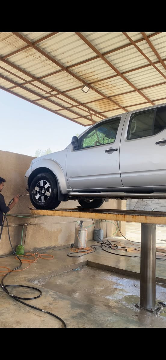 نيسان فورنتير 2011 مكينه جديده كير اكسل  خير من الله قماره كامله بدي طويل وراد امريكي  غرفه جديده تبريد وي سويج  كهربائيات كلها شغاله فوريل كلشي بيها شغال سعر 95 ورقه رقمي ***********
