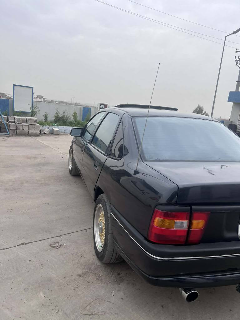 ڤیکترا مودێل 1995  بیلاد خوسوسی تۆماتیک مەکینە 20سەیارەکە فولە مواسەفاتە گێرومەکینەو تەقەوڕەقە بەشەرتە سبوخ عامە لەسەر ساخە بێ لێدانە سەنەوی خلاس بووە سعری 45مەعامەلە *********** *********** أربيل, العراق
