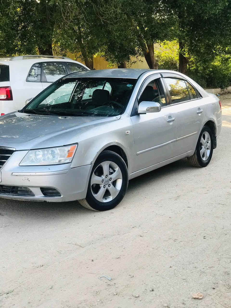 السلام عليكم
سوناتا موديل 2009  
كوري خط واحد رقم اربيل راعيها ابو السنويه عربي قريب عليا وحاضر لكلشي وسنويه ل2030 السياره صبغ حزام  مابيها غير ضربة جاملغ الامامي جهة السايق مبدل
 محرك 2000 جديد وكير جديد وحداديه جاهزه تبريد شغال كلشي بيها شغال ماعايزه 
كلشي السعر 90 مكاني نجف ابو صخير  ***********
بي واتساب مراوس حسب القناعه
