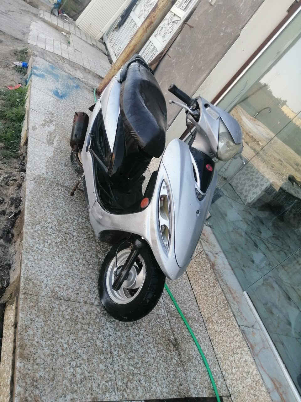 جي فور شغاله سلف هندر شلعه قويه وسريعه كهربيات شغاله ما نقصه شي ب٣٠٠ وبيه مجال مكان فضليه


**إذا كنت صاحب هذا الإعلان وتريد حذفه لأي سبب، رجاءا أرسل رسالة إلى الدعم الفني**