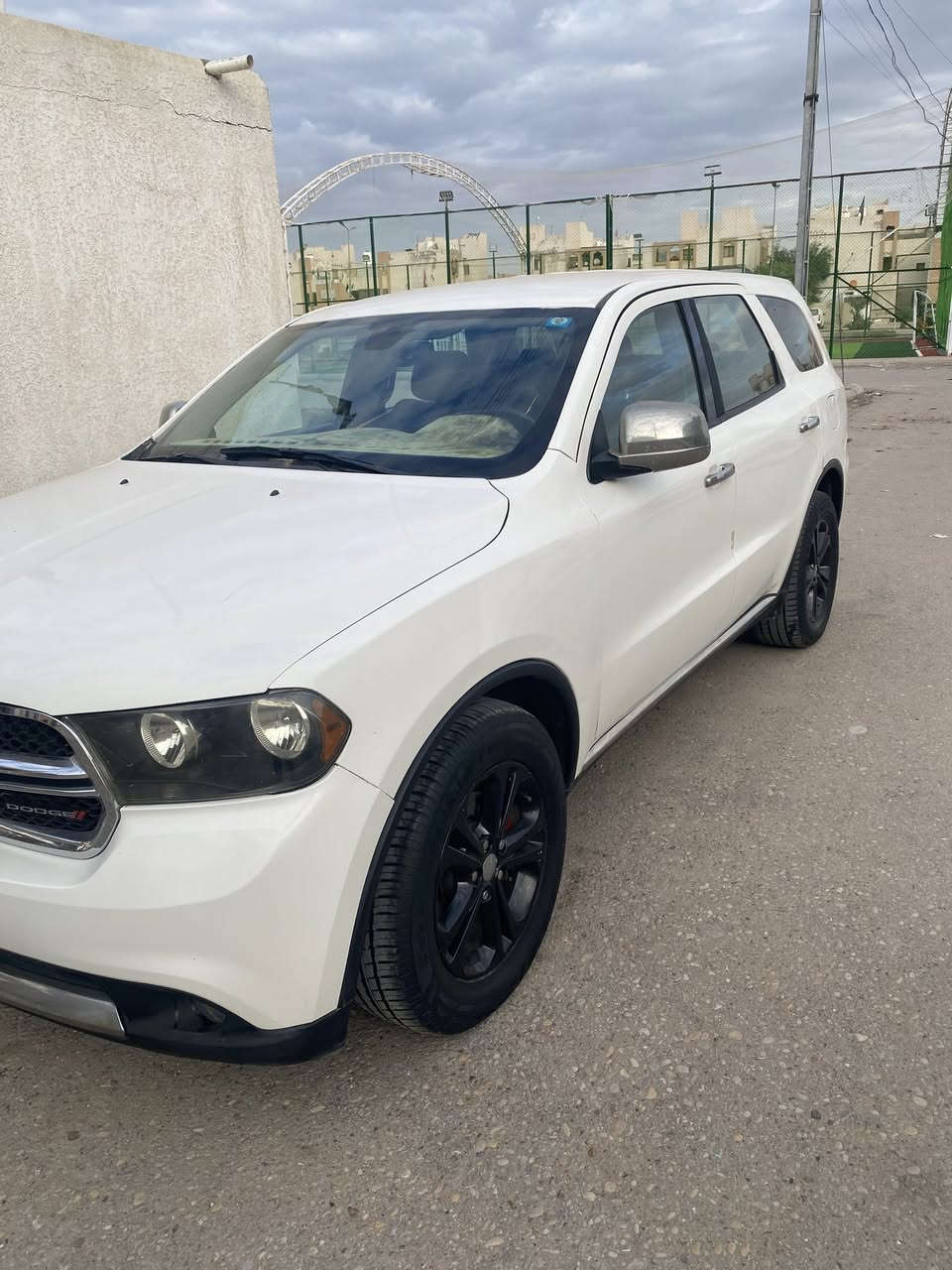 دورنكو 2011  رقم بغداد مشروع وطني
سياره حادث بنيد وباب جهه سائق 
سعر 145 
***********
