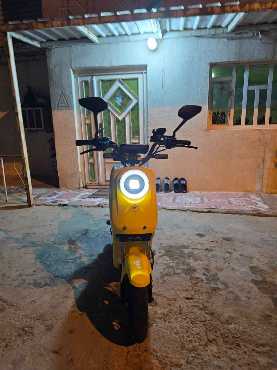 سلام عليكم دراجه للبيع نوع {R9}  الدراجه فول مواصفات السعر {400} الرقم{***********}
