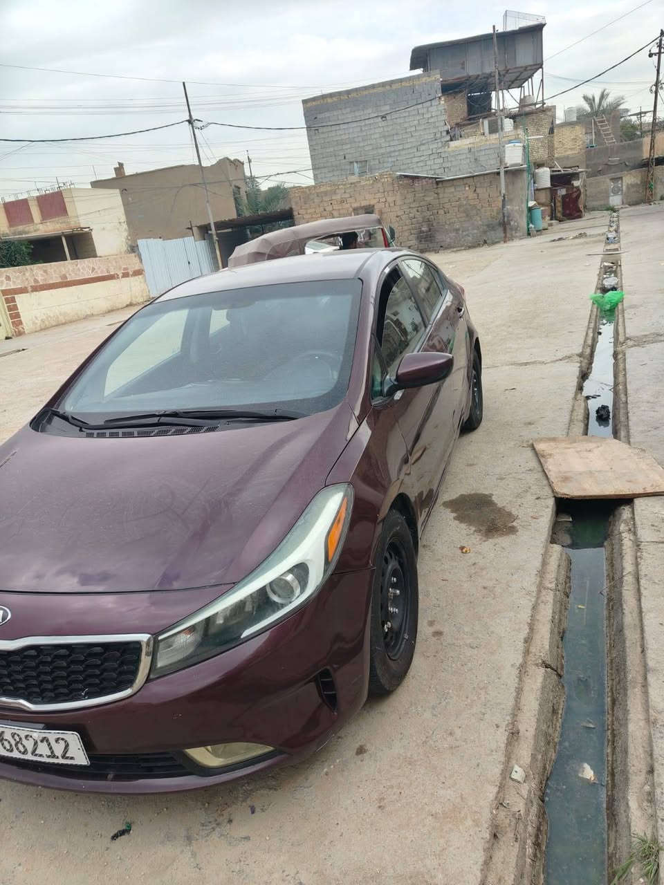 للبيع 
فورتي 2017رقم بغداد بسمنه تحويل ثاني يوم. حادثه بجاملغ وباب جهت سياق   وجنطه بالعراق بدون دواخل وبدون يرباك. 
مكينه دوش. تبريد شغال. صدر نضيف  سياره كامله. مكلف بالنشر. رقم صاحب السياره  ***********
