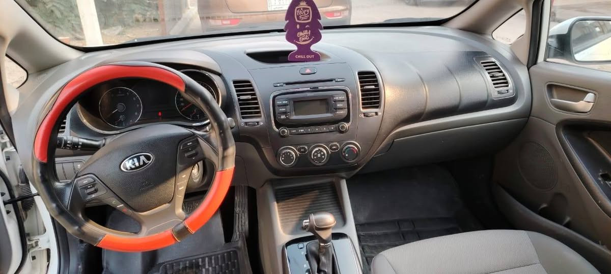 سيراتو ٢٠١٨ خليجي محرك ١٦٠٠ مكفول من الصبغ والبارد ماشيه ٧٨ الف باسمي تحويل ثاني يوم رقم ذي قار 
السعر ١٤٨ ورقة 
***********
