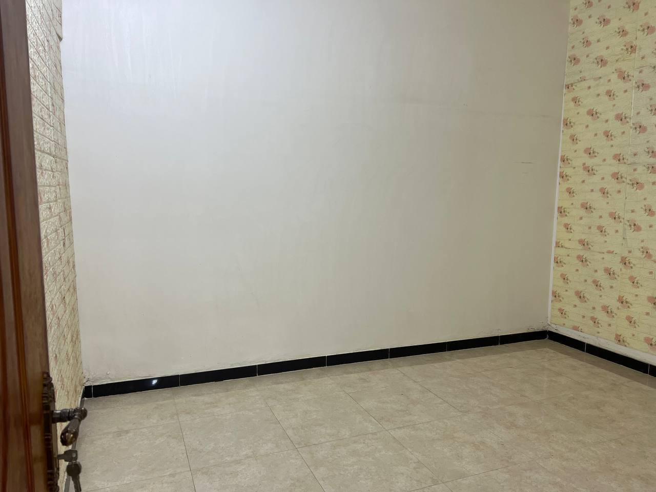 💢السلام عليكم 

☘️اصبحنا بصباحك يأاامير المؤمنين 

🏦دار سكـــــــــــــن للبيع طابوو صرف 

📍العنوان:- حي الزيتون شارع القوس قرب ارز لبنان

📏المساحه:- 100م بناء حديث كونكريت طابق ونص 

☘️محتوياته:- 

✅غرفتين نوم 

✅صالتين 

✅مطبخ 

✅مطبخ 

✅استقبال 

✅صحيات داخليه 

✅صحيات خارجيه 

✅طارمه صغيره... استاره...

🏦الدار مطلوب... لصندوق الاسكان 18 مليون 

🔸لمعرفة السعر المطلوب باليد علق ب ياعلي مدد
ـــــــــــــــــــــــــــــــــــــــــ.... ـــــــــــــــــــــــــــــــــــــ
#للاستفسار اكثر:-خاص او اتصال

#هاتف:- ***********

#هاتف:- ***********

#مراجعـــــــة مكتب دبي للعقار والمقاولات العامه 

#عنوان المكتب سايدين الجمهوري مقابل مدرسة القدس
